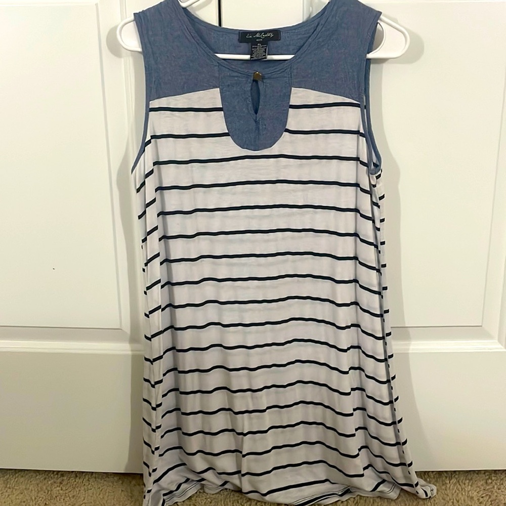 Dress. Petite Large.